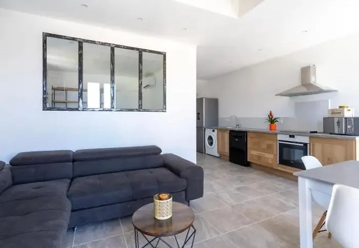 Remarquable T3 Proche Plages 아파트