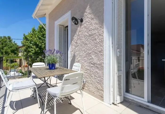 Remarquable T3 Proche Plages 카르쿠에이란느